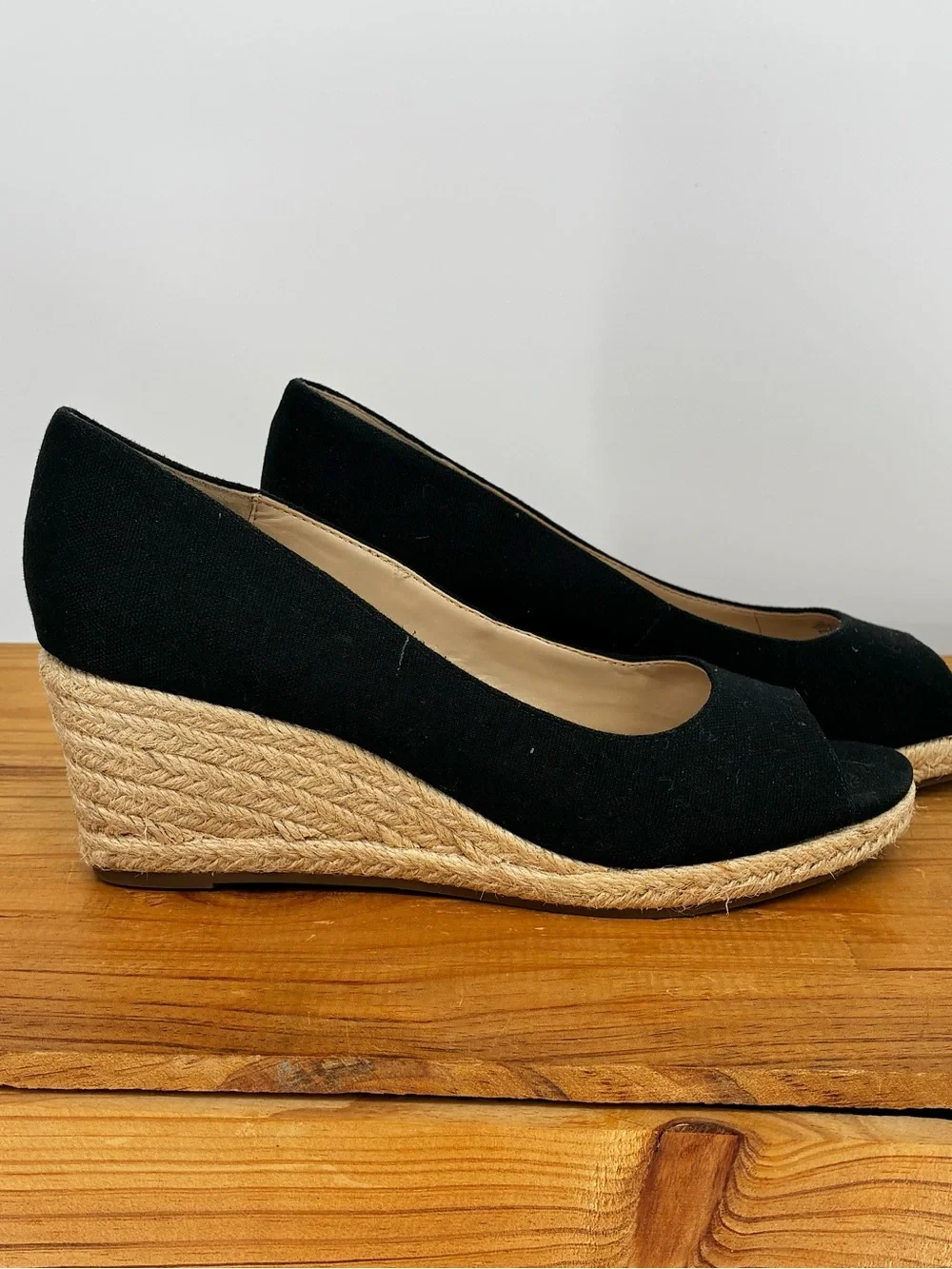 Bandolino Black Canvas Peep Toe Espadrille Wedges Size 7